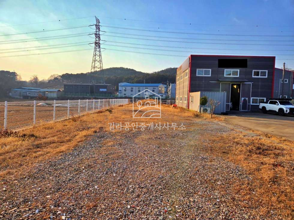 경기 화성만세구 팔탄면 구장리 1동 구장삼거리 인근 175㎡(52평) 단독 공장 매매 넓은 필지 포함 화성시 팔탄면 구장사거리 인근 매매 매물번호 10091 사진 5