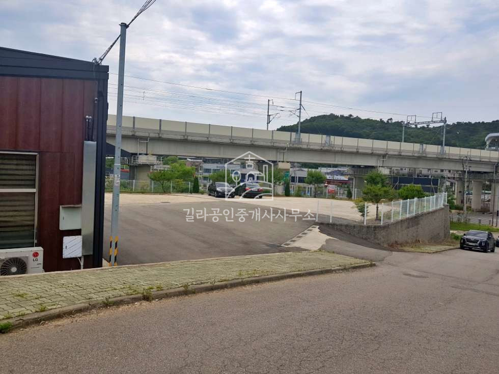 경기 화성만세구 남양읍 신남리 1동 주차장 넓고 진입편한 27P 상가 임대 월세 매물번호 10267 사진 2